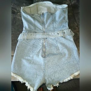 One piece Jean romper! *brand new***